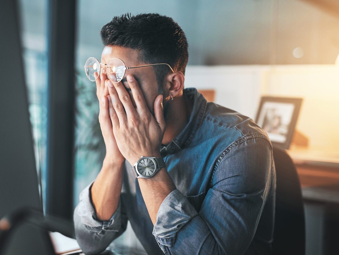 أضرار وأعراض النظارة الطبية الخاطئة