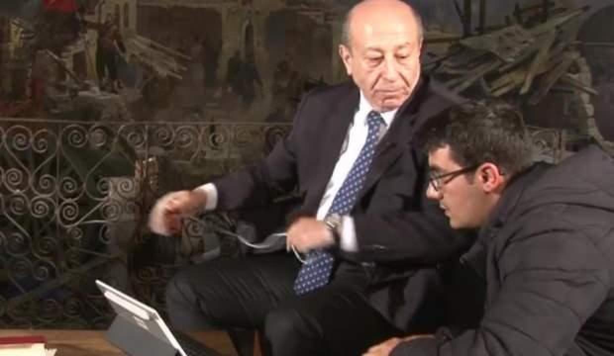 مذيع تركي تركيا