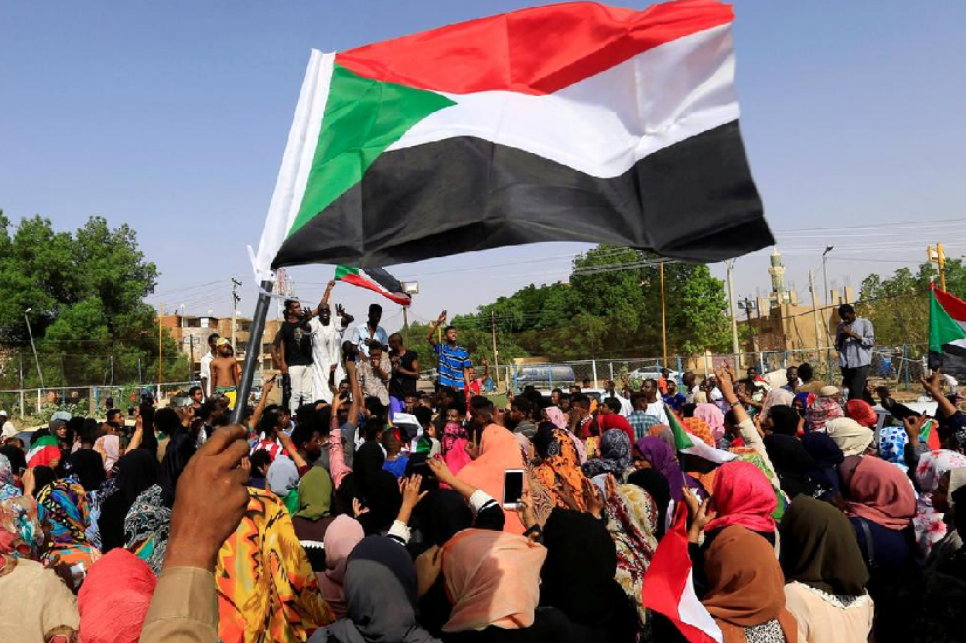 “لجان المقاومة السودانية” تعلن عن “أسبوع تصعيدي”.. يشمل التظاهر وغلق الشوارع، والسفارة الأمريكية تحذر