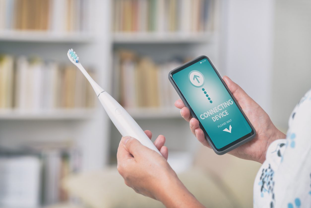 هل تخيلت أن يتمّ اختراق خصوصيتك من خلال فرشاة أسنان! احذر هذه الأجهزة الإلكترونية
