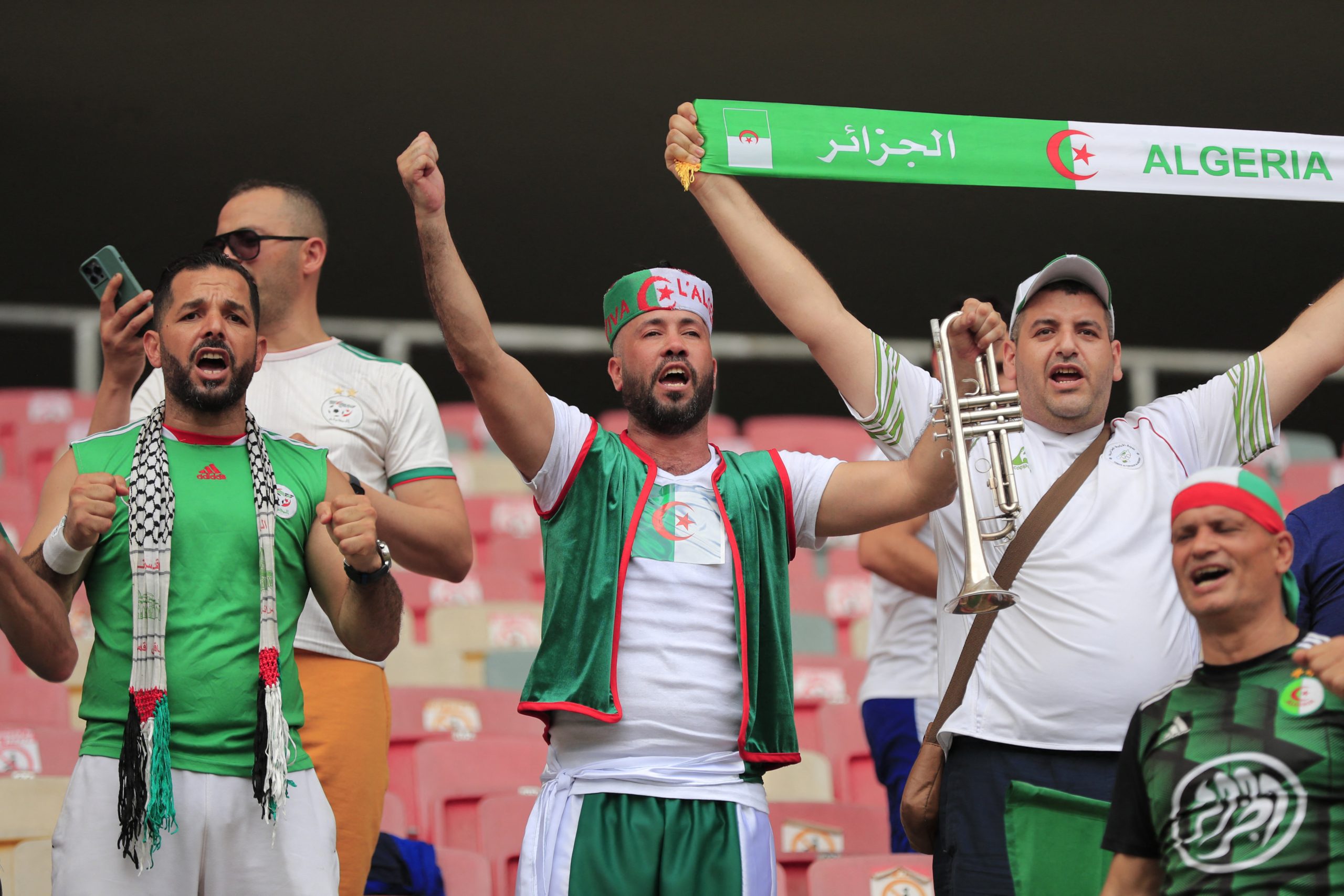 موعد النظر في طلب إعادة مباراة الجزائر والكاميرون