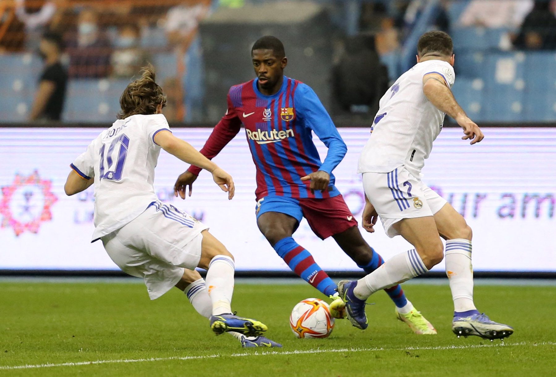 عثمان ديمبلي لاعب برشلونة (رويترز)