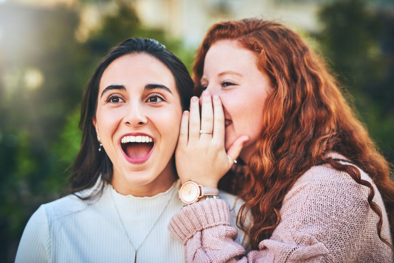 جلسات النميمة والحساسية المفرطة والتباهي الزائد.. نبذة عن الأمراض الاجتماعية في مصر