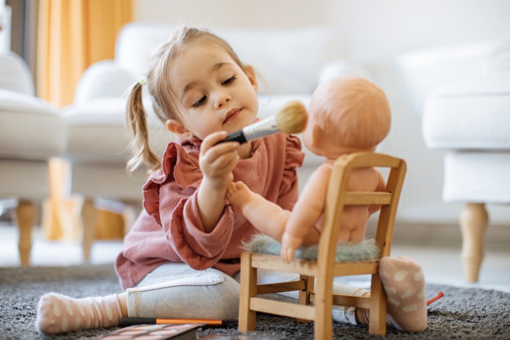 الدمى الأطفال دراسة 