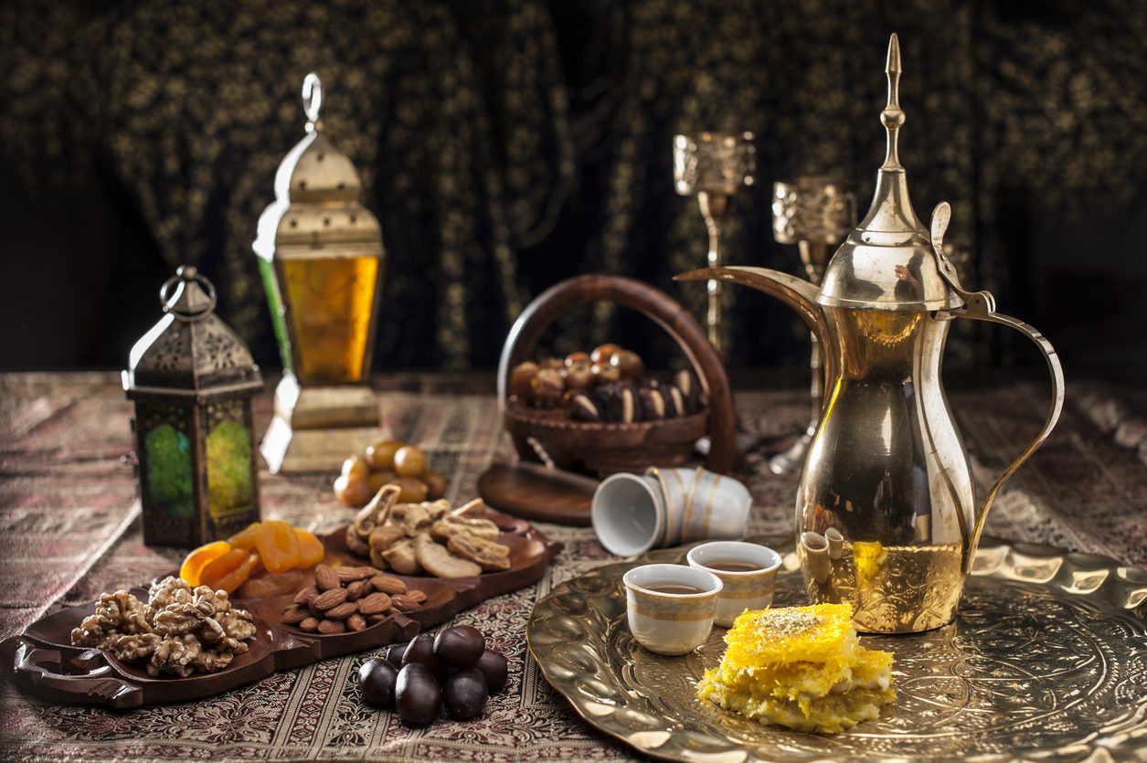 رمزٌ للكرم وارتبطت بدلالات السلم والحرب.. القهوة العربية، أكثر من مجرد مشروب لتعديل المزاج