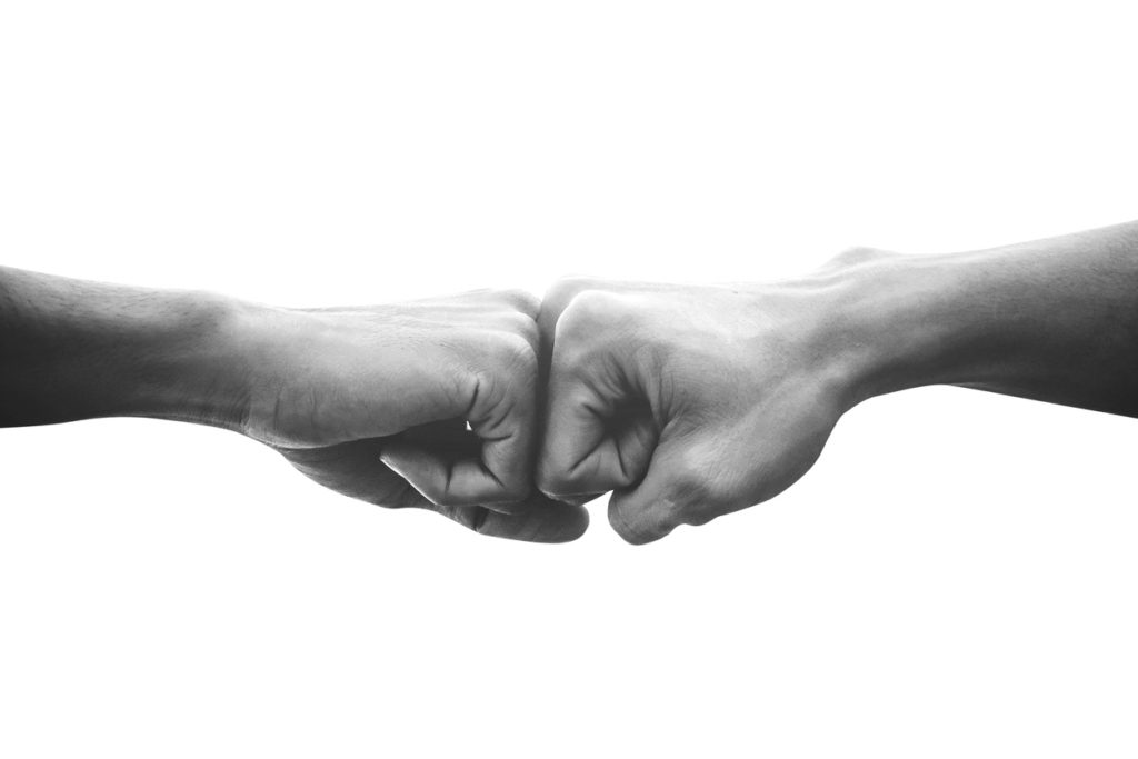 الصحبة الناجحة هي أكثر ما يعينك على النجاح/ Istock