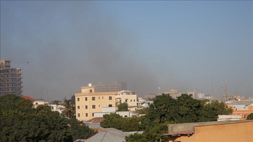 “كان ألد أعداء الحوثيين”.. الجيش اليمني يعلن مقتل قائد بارز في صفوفه مع مرافقيه بعد تفجير سيارته