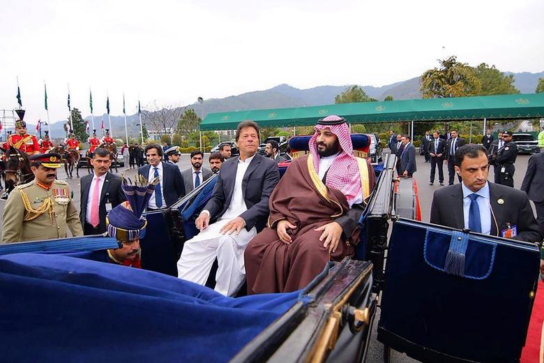 هل يؤدي رحيل عمران خان لتحسن العلاقات السعودية الباكستانية أم تدهورها؟ الإجابة في الملف الإيراني