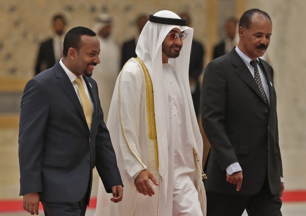 الإمارات عينها على إفريقيا.. عيَّنت وزيراً لشؤون القارة محاطاً بالخبراء وتتطلع لحل أزمة سد النهضة
