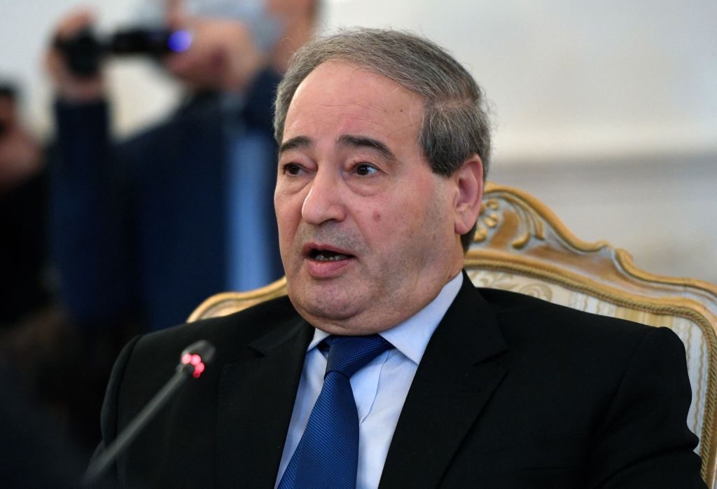 تصريحات فيصل المقداد حول الديمقراطية ببلاده تثير جدلاً.. وصف انتخابات سوريا بالأفضل من أوروبا! (فيديو)