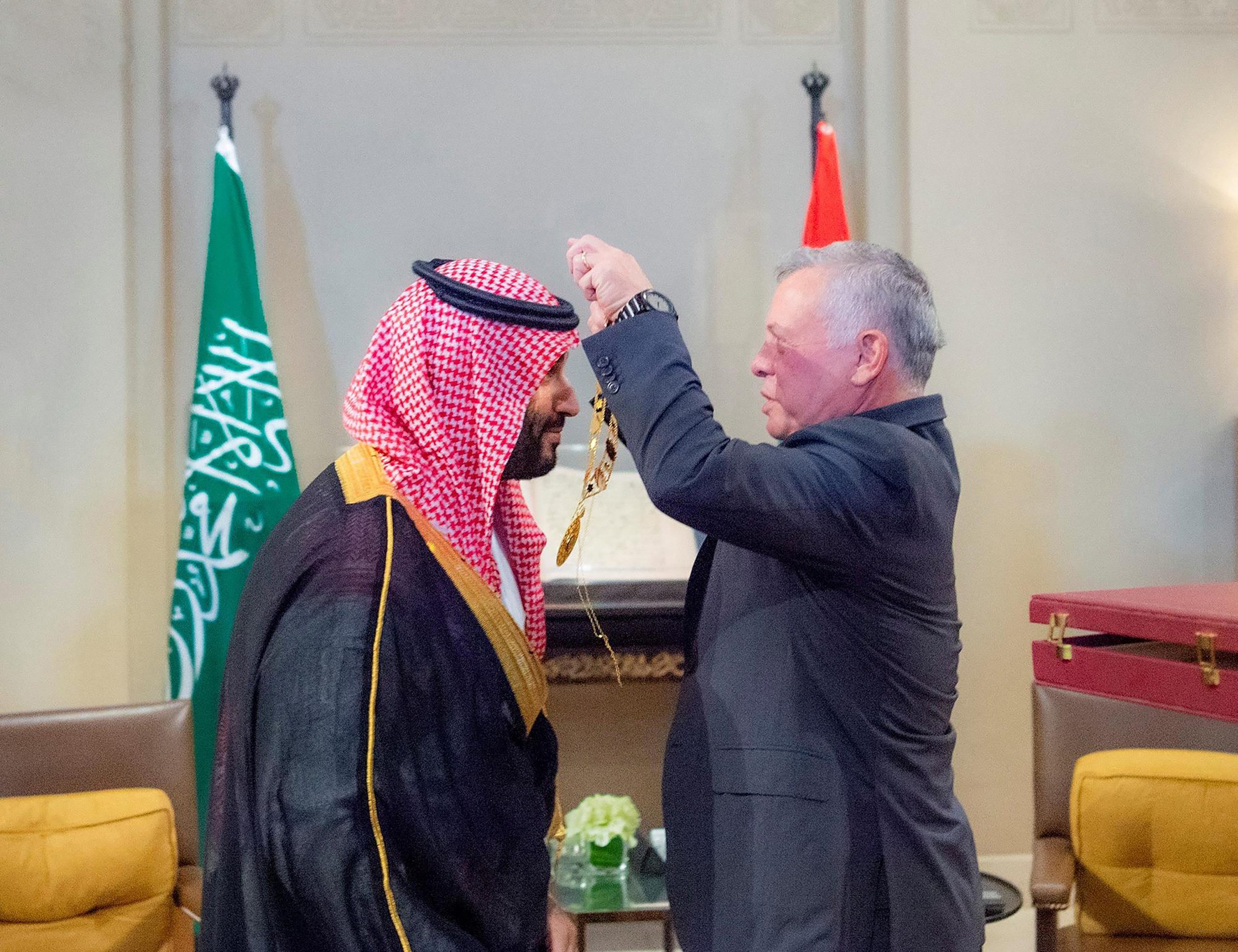 بن سلمان الأردن السعودية وسام الحسين
