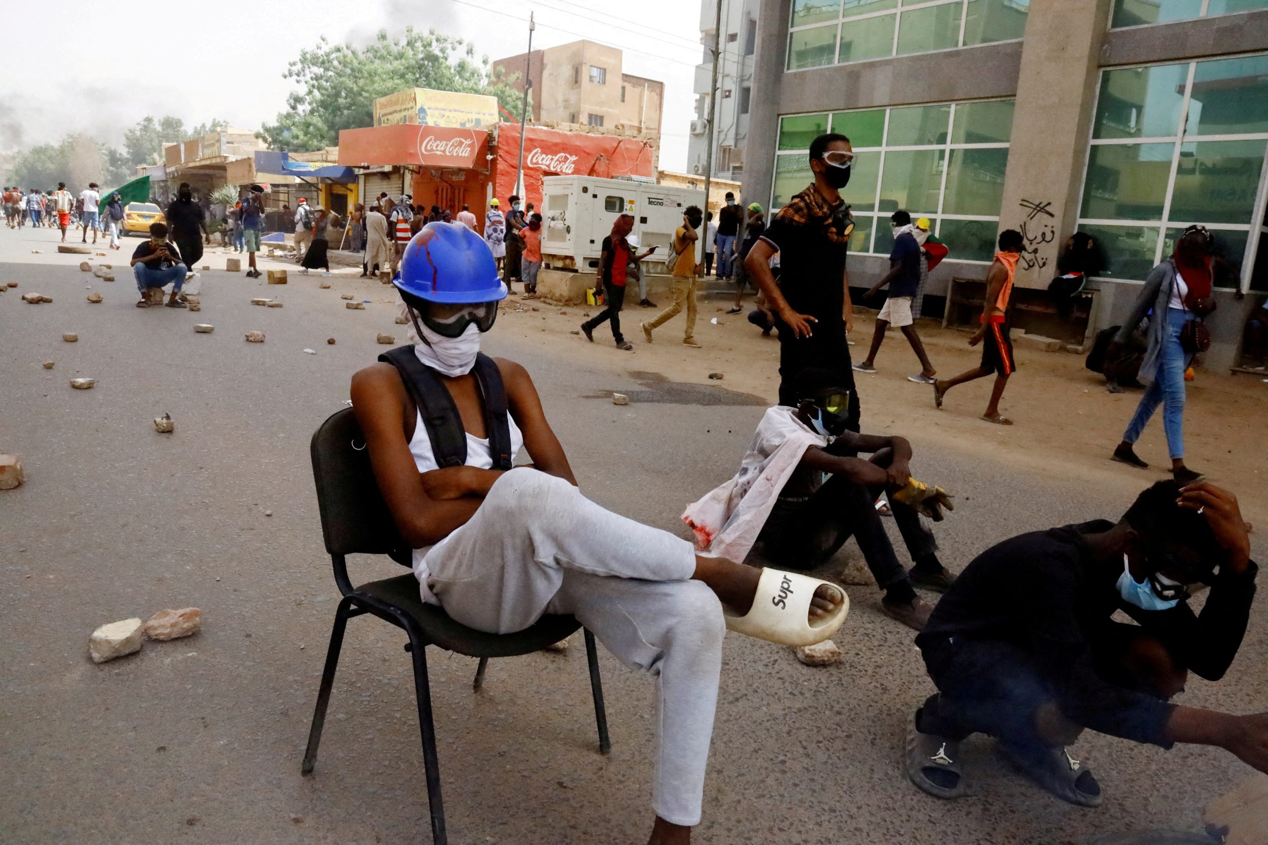 برصاص مباشر في الصدر.. لجنة أطباء السودان تنعى متظاهريْن قُتلا خلال احتجاجات واسعة