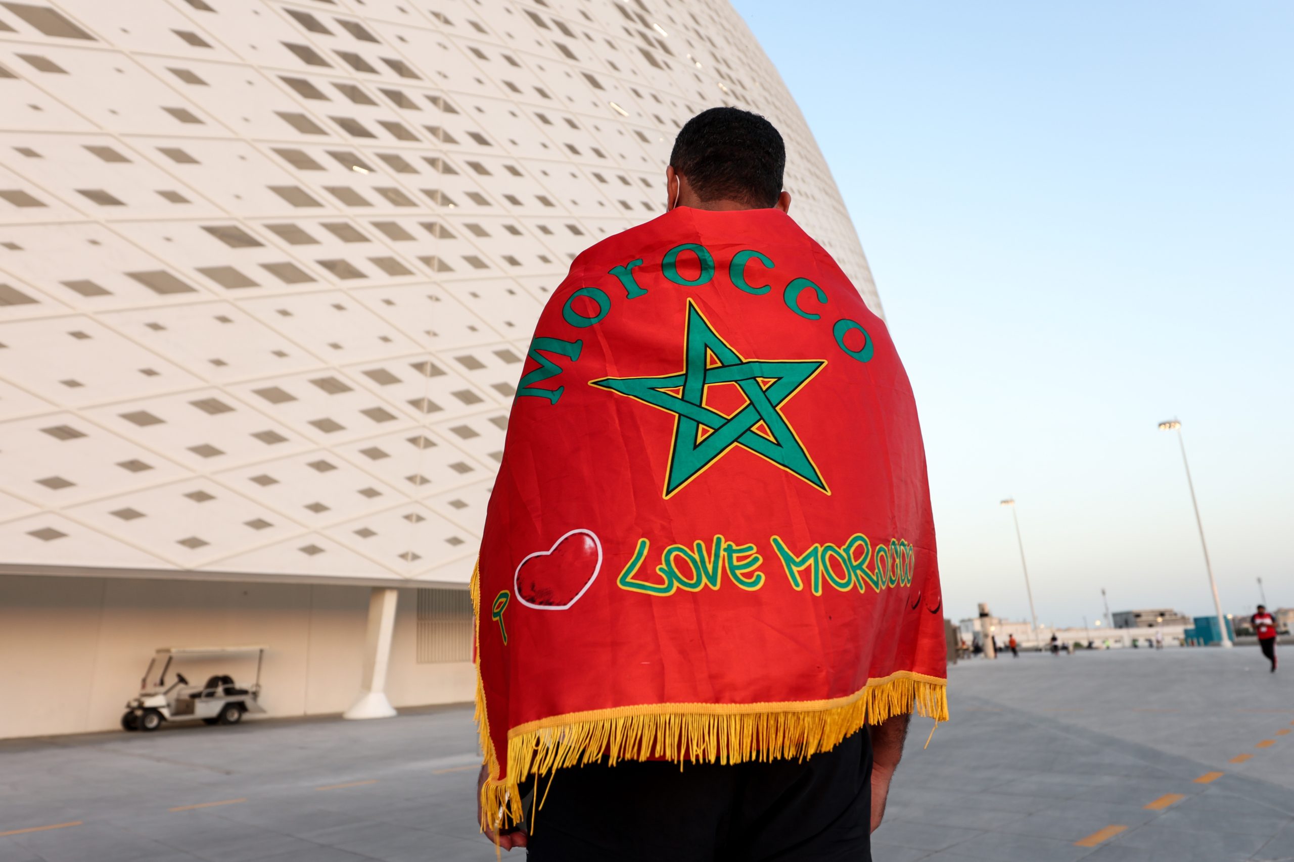 فاتورة مستشفى بالمغرب أصابته بالذهول.. سائح أمريكي يروي تجربته في فيديو حصد مليوني مشاهدة