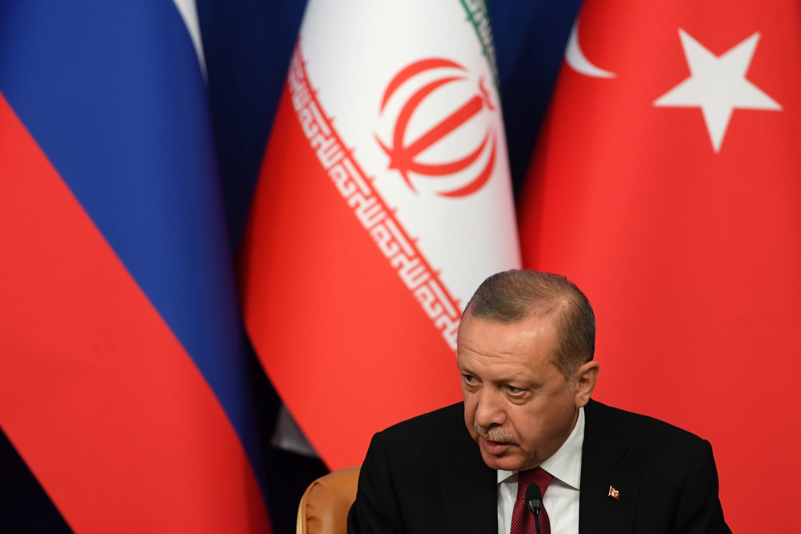 أردوغان من قمة سابقة بينه وبوتين وروحاني في إيران/ رويترز
