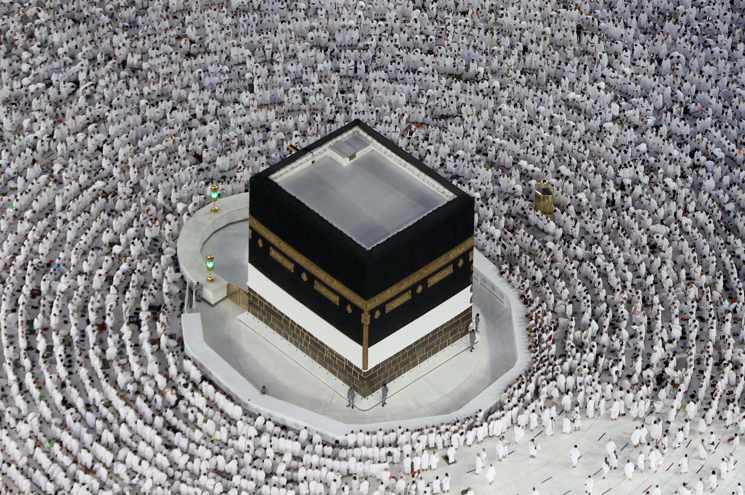الحجاج الحج بدون محرم