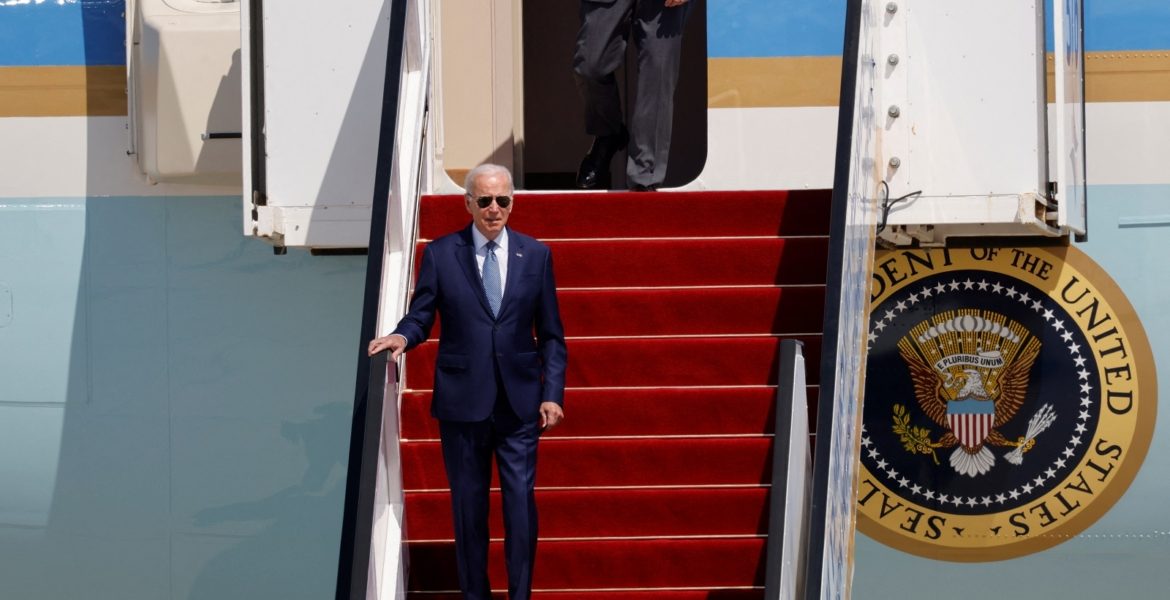 بايدن مصاب بكورونا ويخضع لعزل ذاتي.. البيت الأبيض: الرئيس يعاني من بعض التعب ولكن سيواصل مهامه