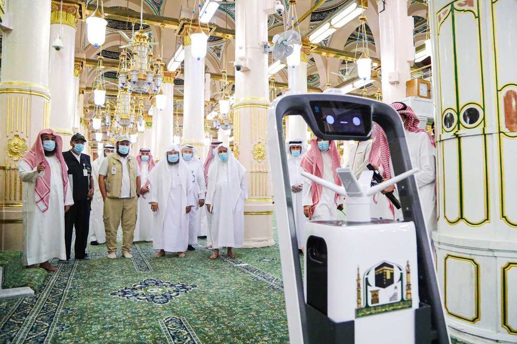 روبوتات التعقيم الحج