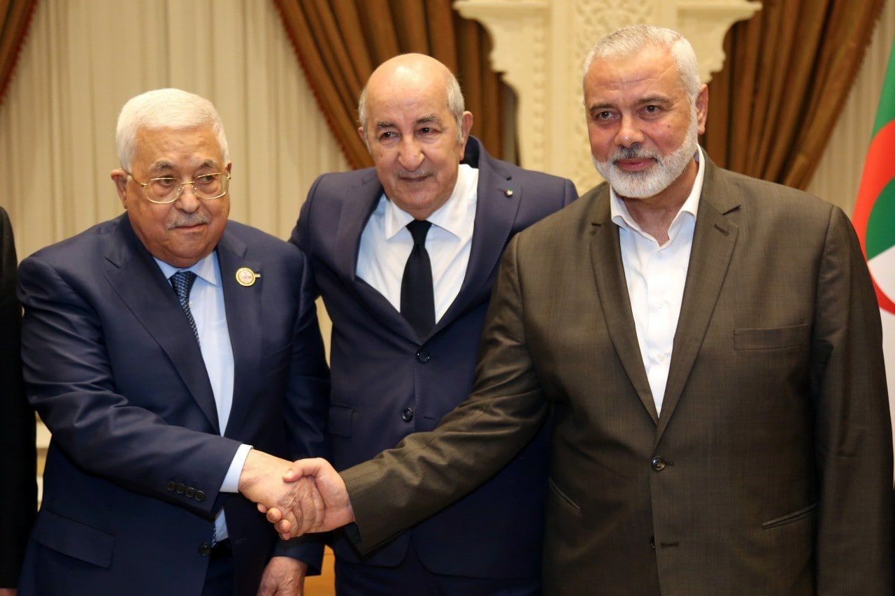 اجتماع “تاريخي” بين إسماعيل هنية وعباس.. الجزائر رتبت للقاء على هامش الاحتفال بالاستقلال عن فرنسا