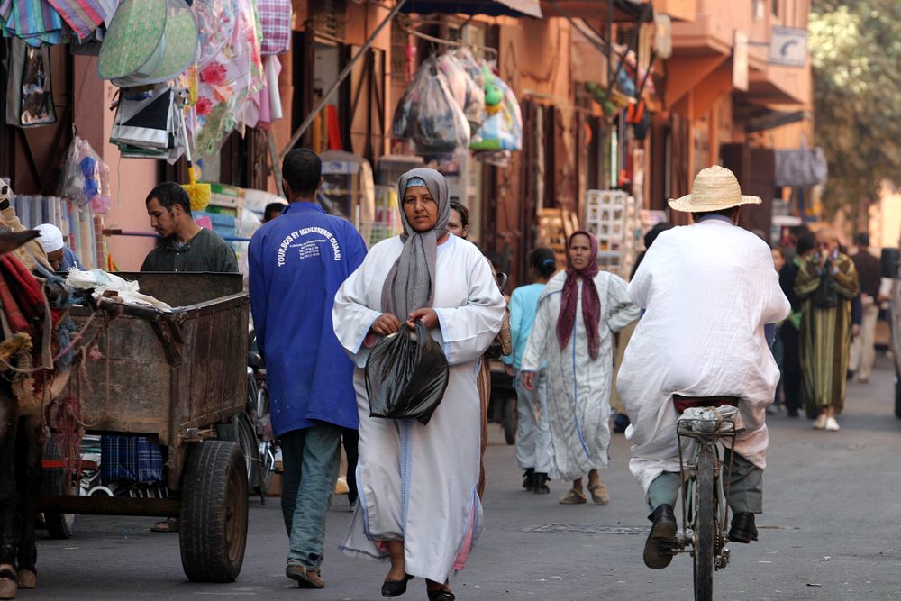 مواطنون مغاربة في المغرب - shutterstock