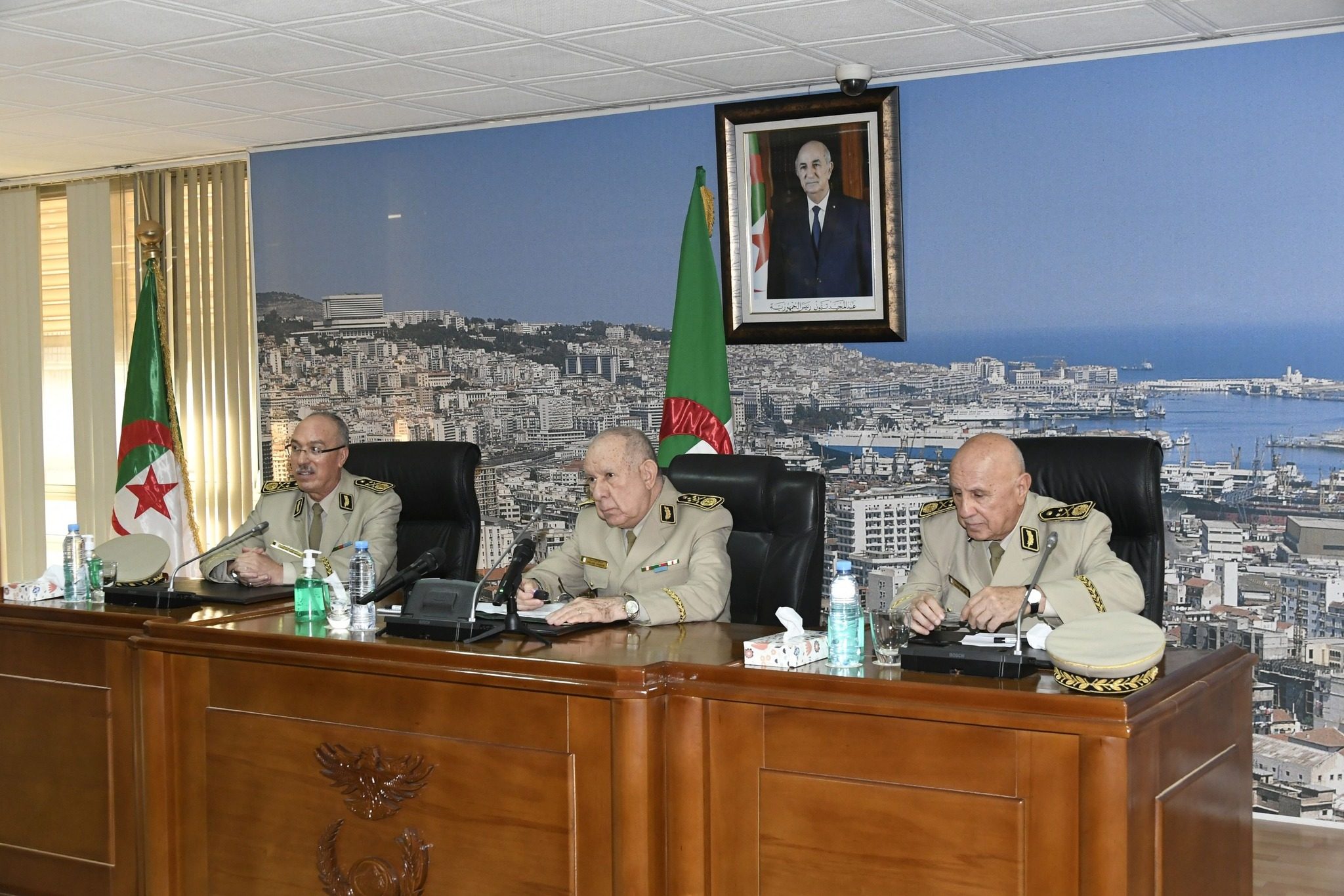 الجنرال جبار مهنى