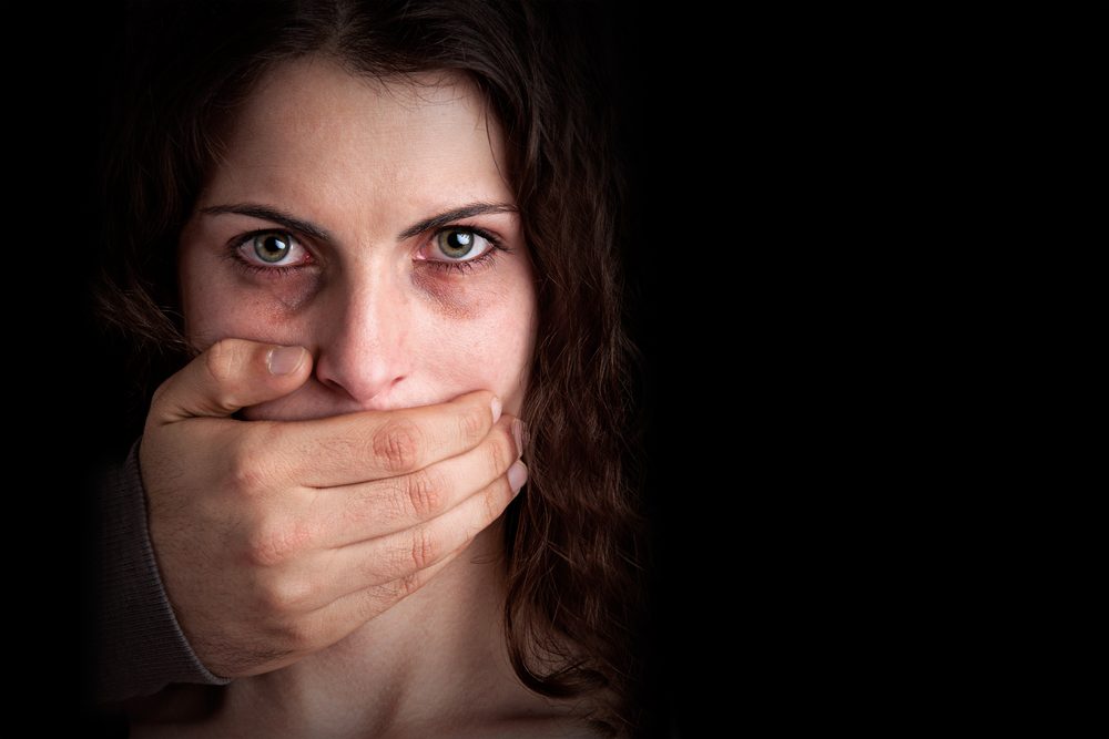 هل أرواح النساء ملكية عامة؟ العنف ضد المرأة / تعبيرية - Shutterstock