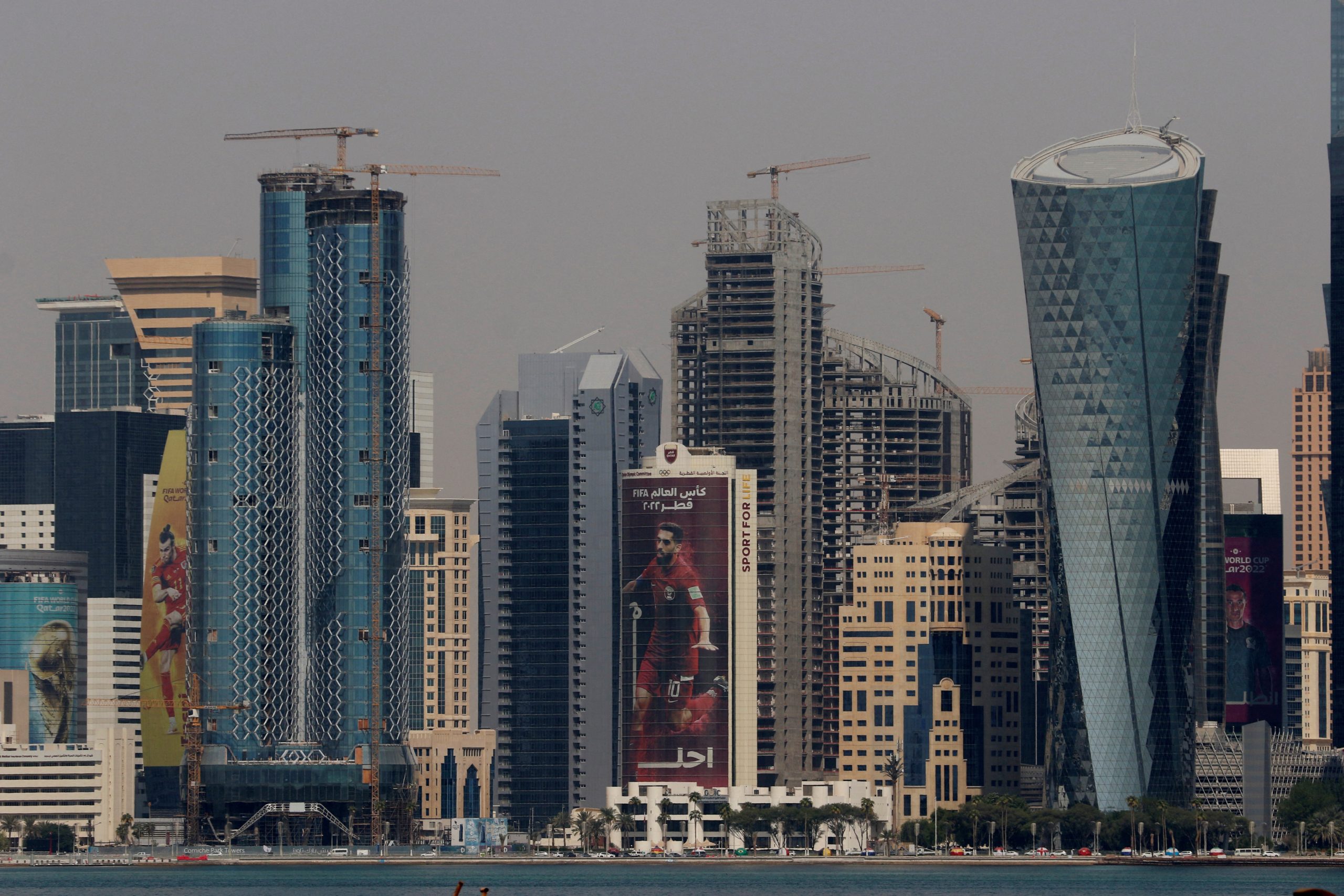 قطر تفتتح أول مركز دولي للخدمات القنصلية في تاريخ المونديال.. سيوفر دعماً للجماهير من عشرات الدول