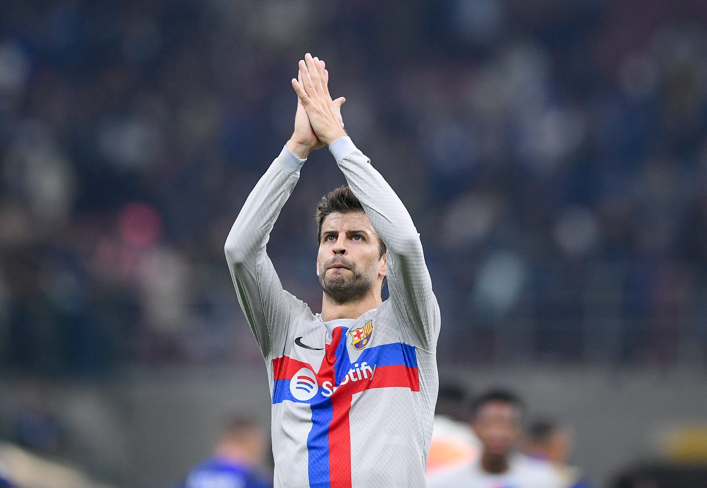 اعتزال بيكيه مدافع برشلونة رسمياً - gettyimages