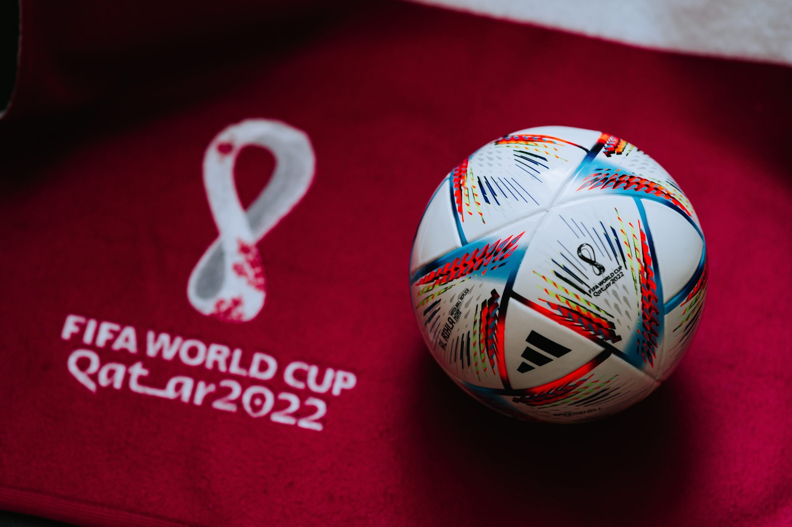 من “الموديل تي” في مونديال الأوروغواي 1930 إلى “الرحلة” في قطر 2022.. تاريخ كرات كأس العالم