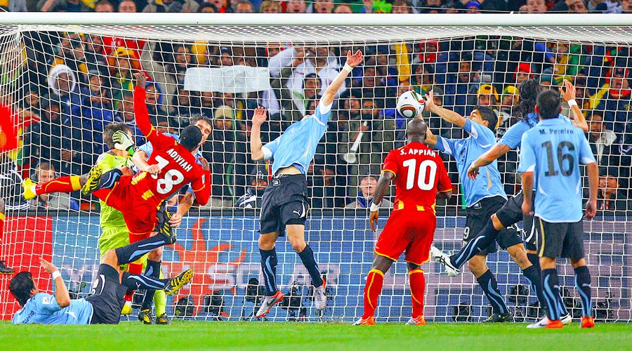 جميع الفرق تمتلك فرصة الصعود.. غانا تواجه إثارة أكبر أمام أوروغواي في مباراة “ثأر 2010”