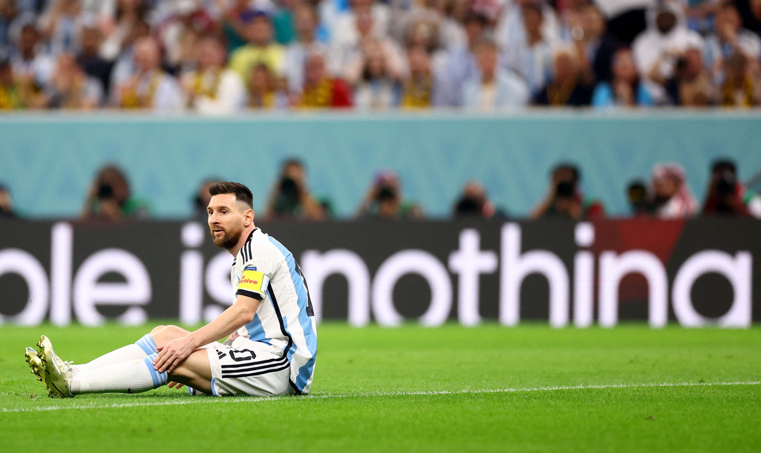 بعد شعوره بألم في أوتار الركبة وغيابه عن التدريب.. ما هو موقف ميسي من المشاركة في نهائي كأس العالم؟