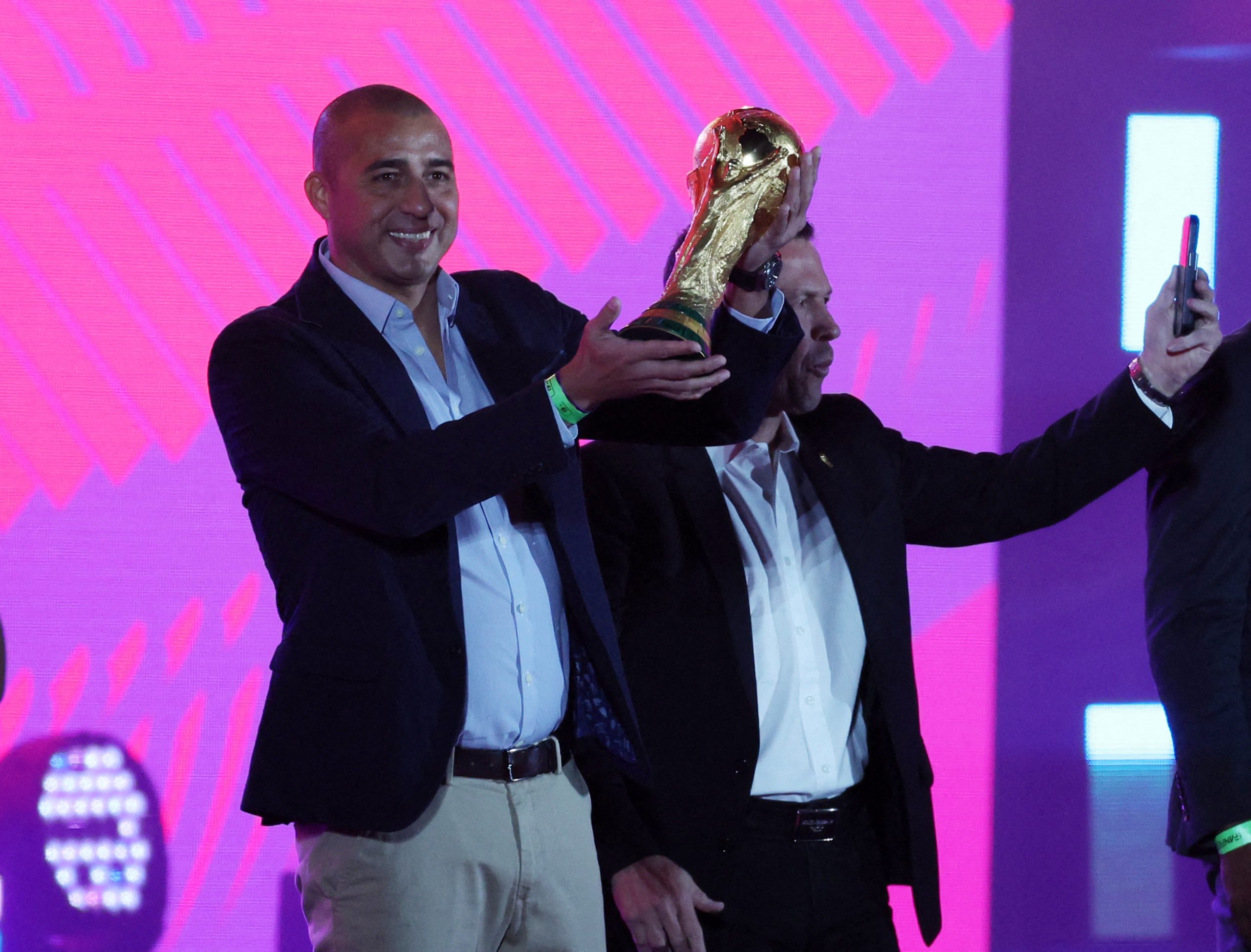 صراع بين عاطفته وجذوره.. ديفيد تريزيجيه نجم منتخب فرنسا في مونديال 1998 يتمنى تتويج الأرجنتين باللقب