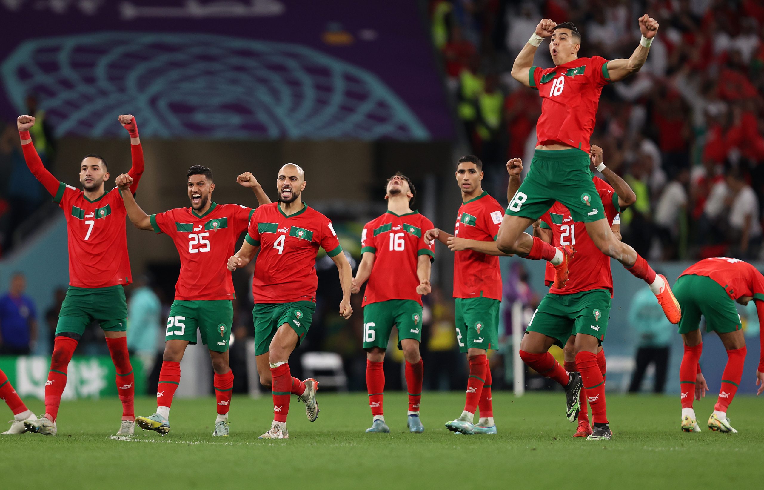 علم فلسطين حاضر في احتفالات لاعبي المغرب - gettyimages