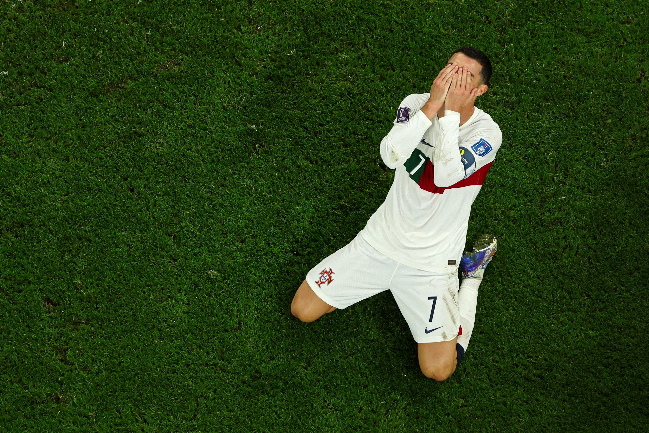 كاتيا أفيرو تواسي شقيقها رونالدو - gettyimages