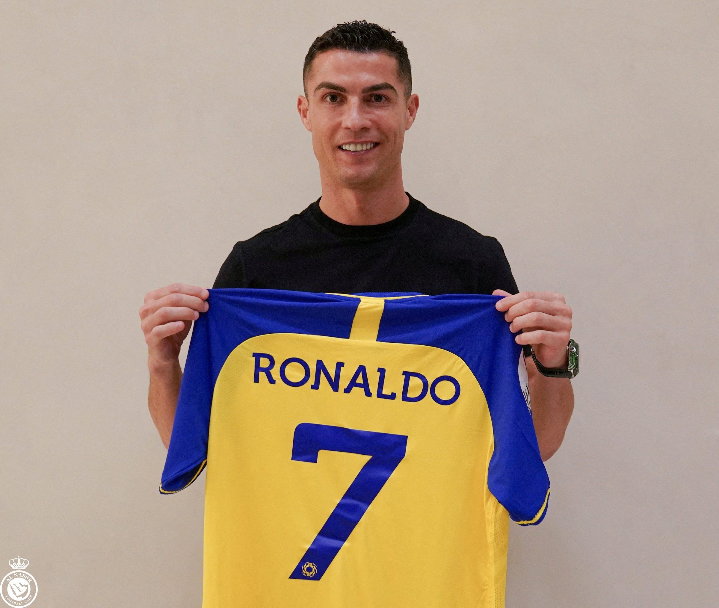 قميص رونالدو النصر السعودي