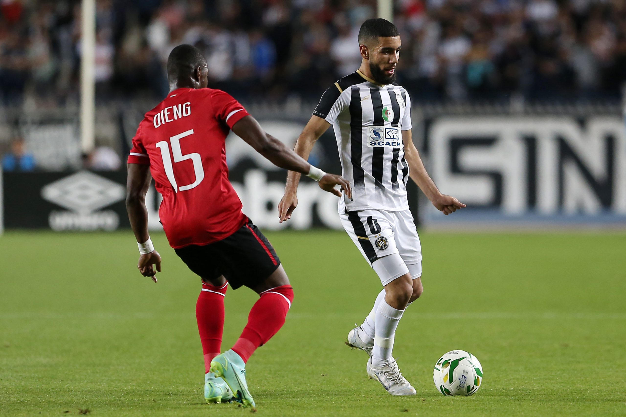 من هو أحمد قندوسي لاعب الأهلي المصري الجديد؟ - gettyimages