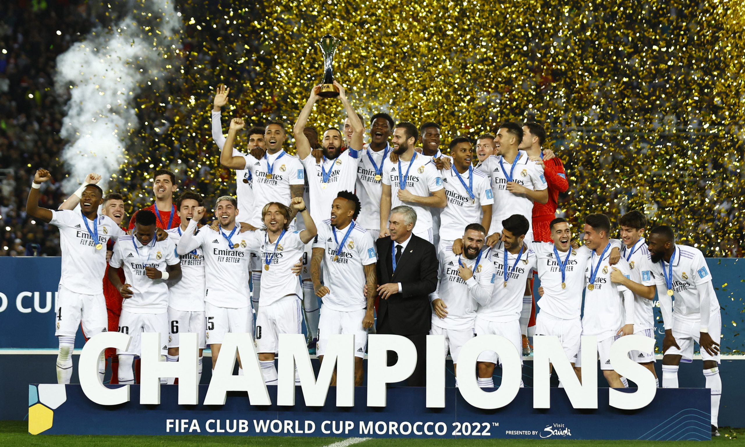 ريال مدريد يتوج بكأس العالم للأندية (رويترز)