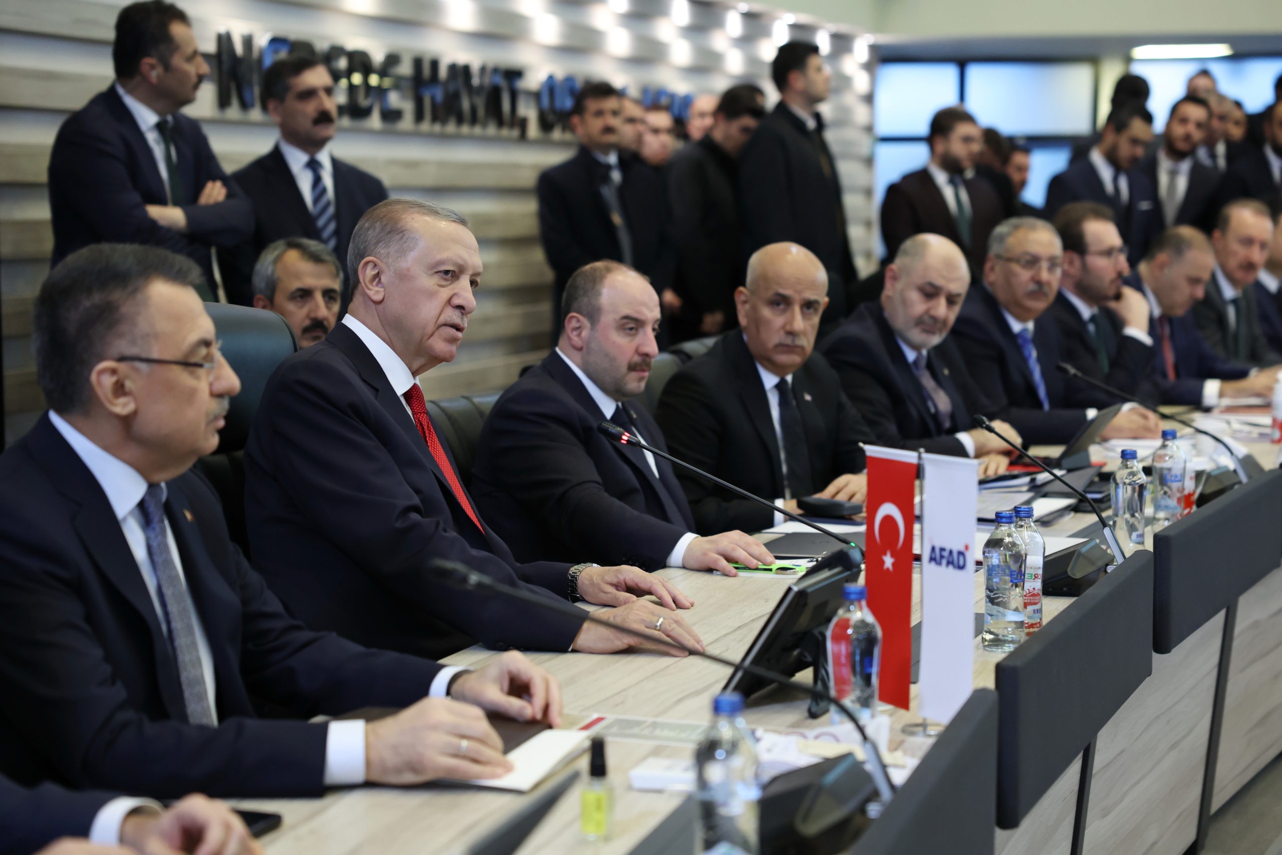 عدد ضحايا الزلزال يتخطى 41 ألفاً في تركيا وسوريا.. أردوغان يصف ما جرى بأنه “كارثة استثنائية”