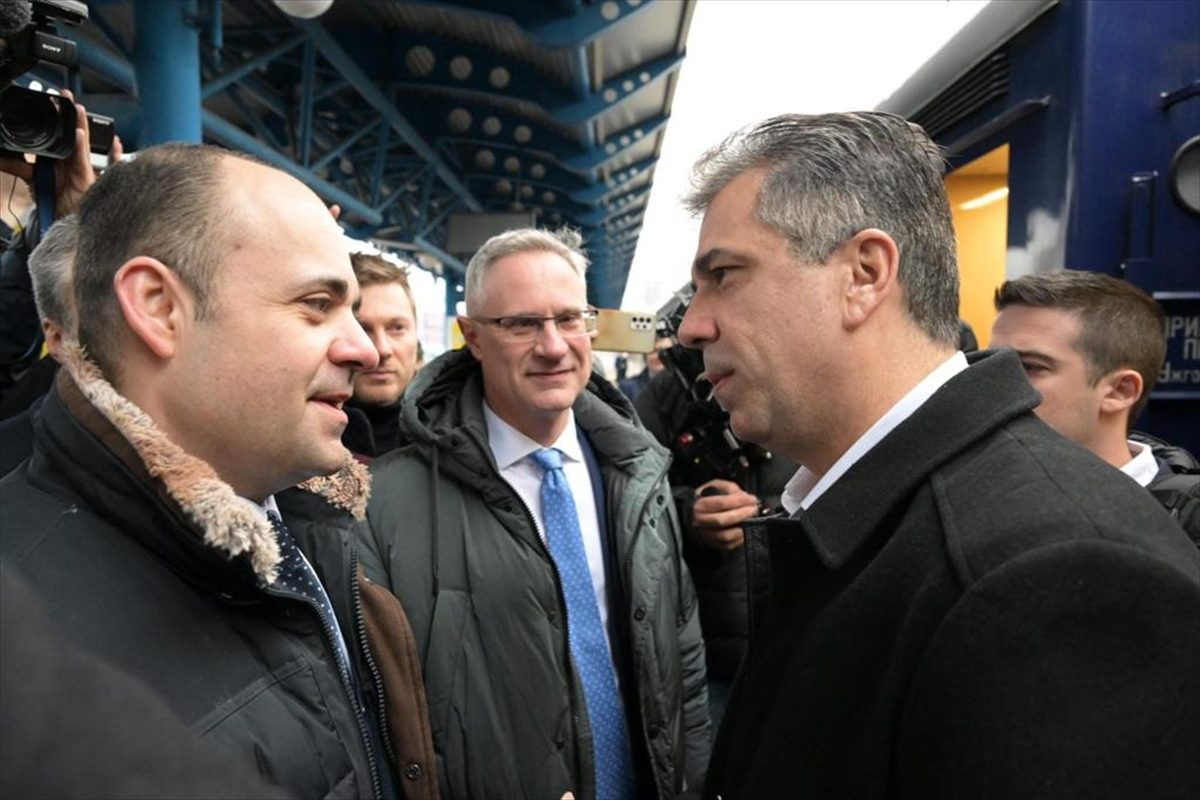 وزير خارجية إسرائيل لأول مرة في كييف.. إيلي كوهين يؤكد: نقف بجانب أوكرانيا في أوقاتها العصيبة