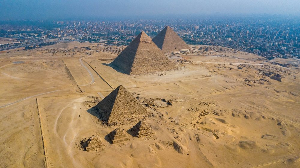 ليست أهرامات الجيزة فقط.. أكثر من 100 هرم حول مدن مصر تعكس إعجاز الهندسة الحجرية