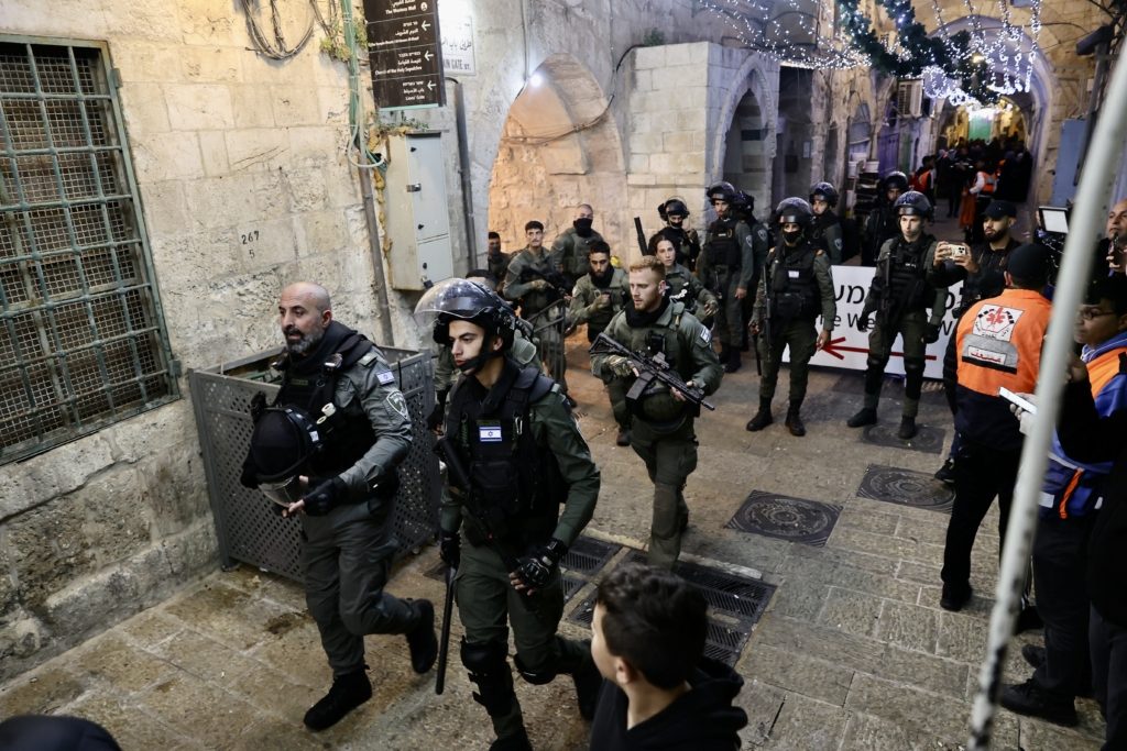 الأقصى إطلاق نار القدس 