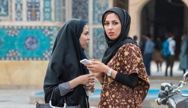 إيران