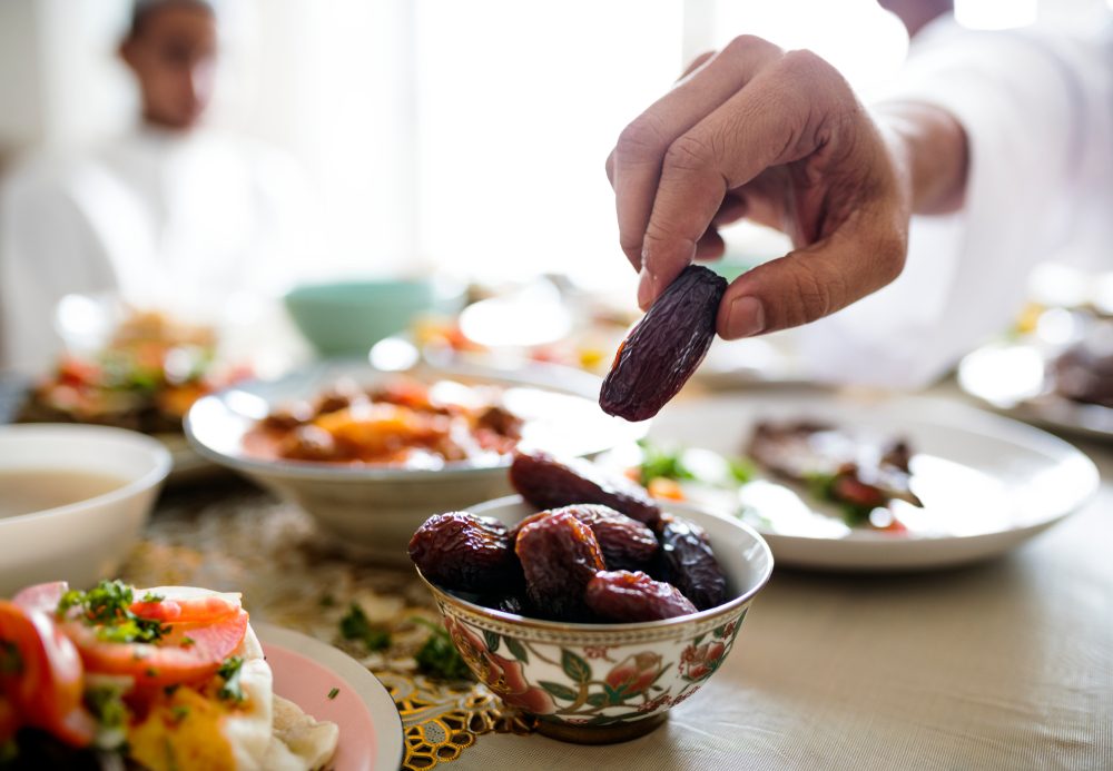 7 أسباب وراء إحساس الغثيان بعد الإفطار في رمضان