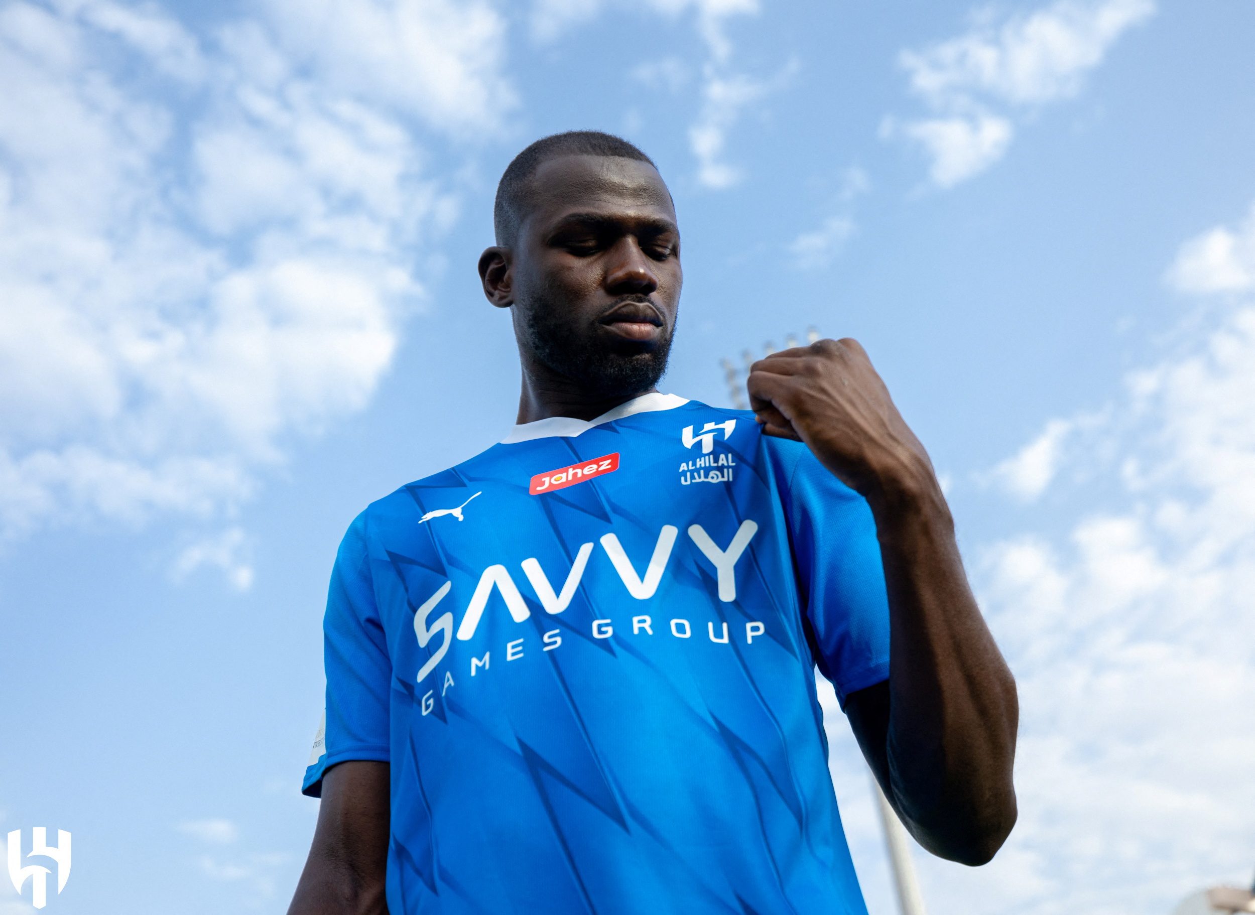 كوليبالي يعترف بقبول عرض الهلال السعودي من أجل المال (رويترز)