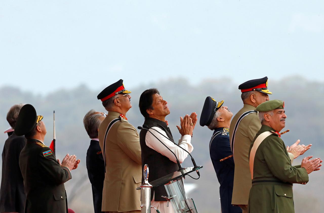 هل أطاحت أمريكا بعمران خان؟ هكذا ساهمت واشنطن بعزل رئيس وزراء باكستان لأنه أراد البقاء على الحياد