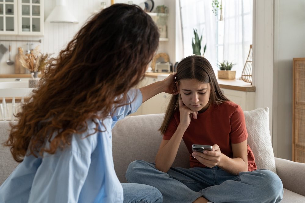 أي سن هي الأصعب في التربية؟ دراسات تكشف المراحل العمرية الأصعب بالنسبة للآباء والأمهات