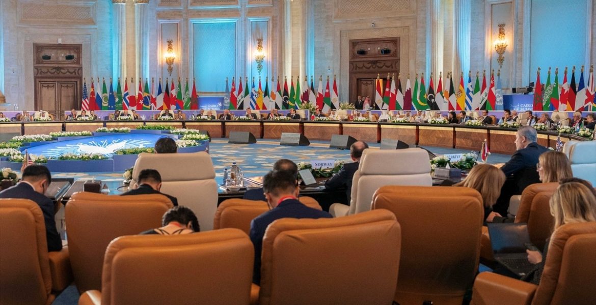 قمة القاهرة السلام”