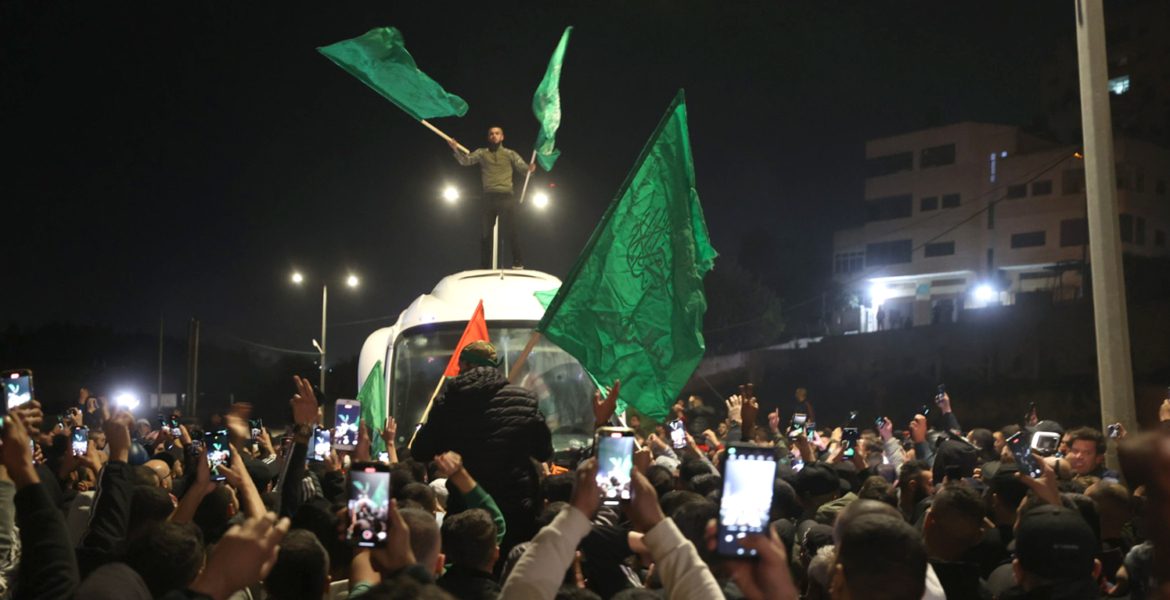 ذا إنترسبت: رواية إسرائيل بشأن الأسرى الفلسطينيين خبيثة وغير صادقة.. معظمهم أطفال ولم يخضعوا لمحاكمة