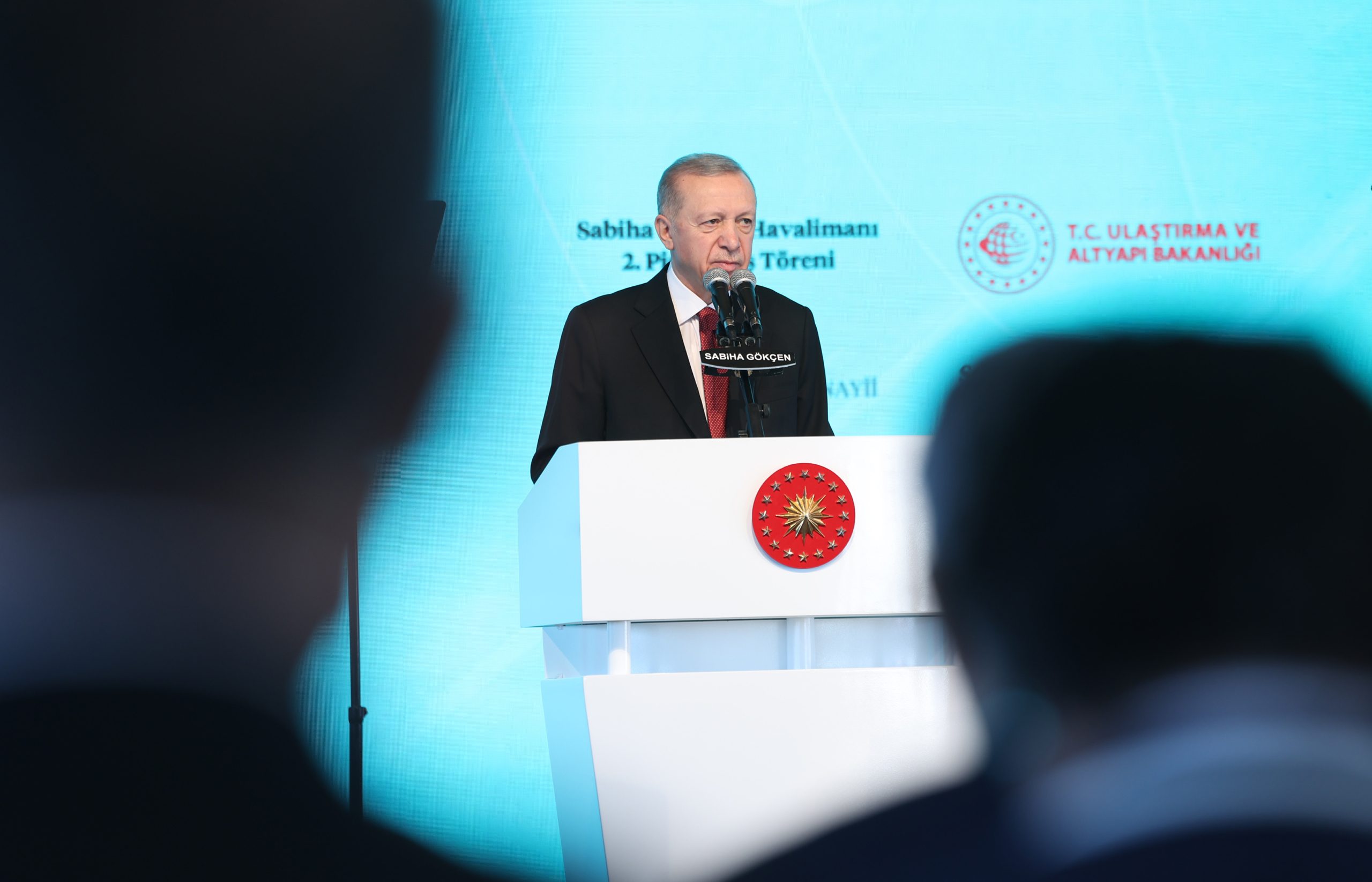 أردوغان: لن نسمح للإرهاب بمنع تحقيق رؤية تركيا.. انتقد قوى سياسية داخلية “تهادن الانفصاليين”