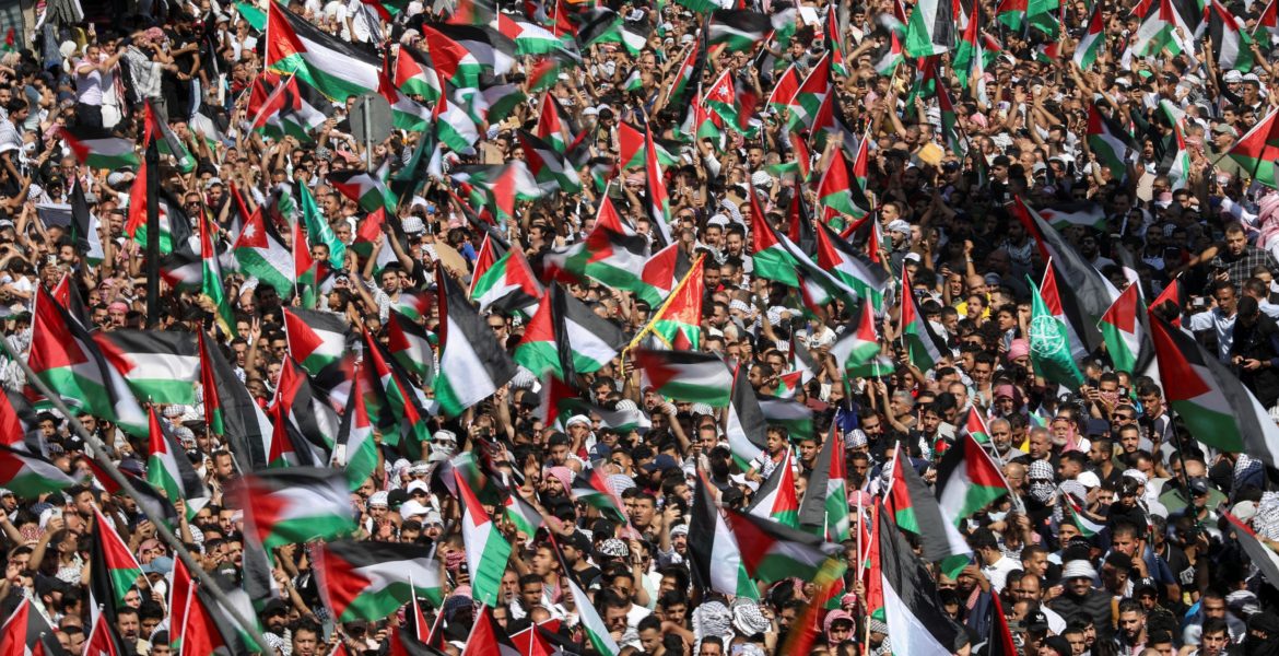 أسلحة عبر الأردن