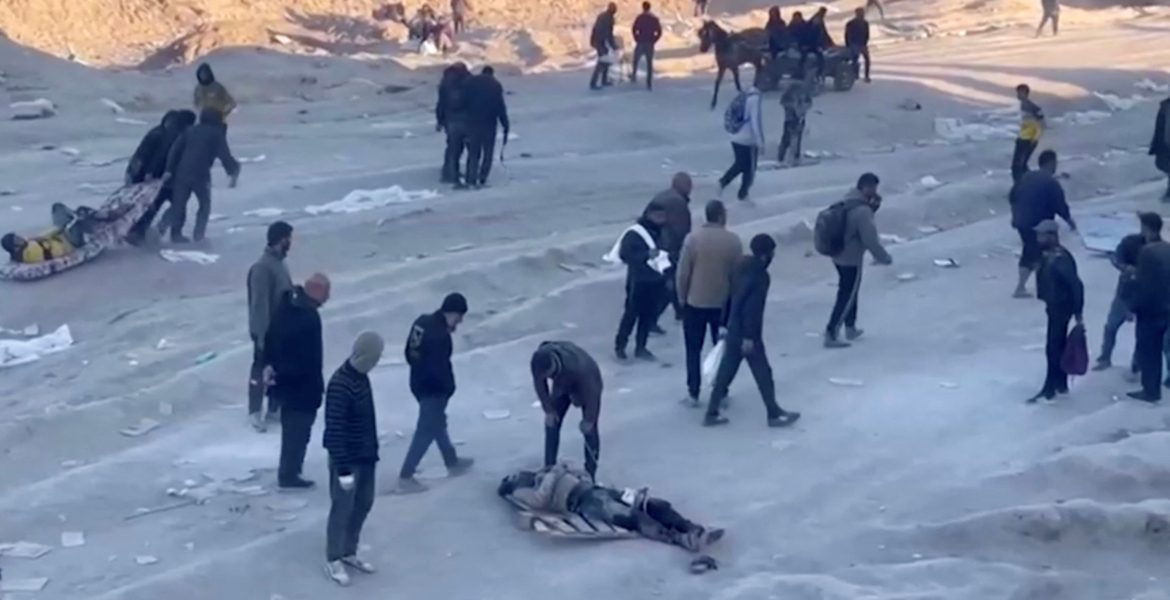 استُشهد وهو يحاول إبقاء عائلته على قيد الحياة.. قصة مقتل غزاوي في “مجزرة الطحين” شمالي القطاع